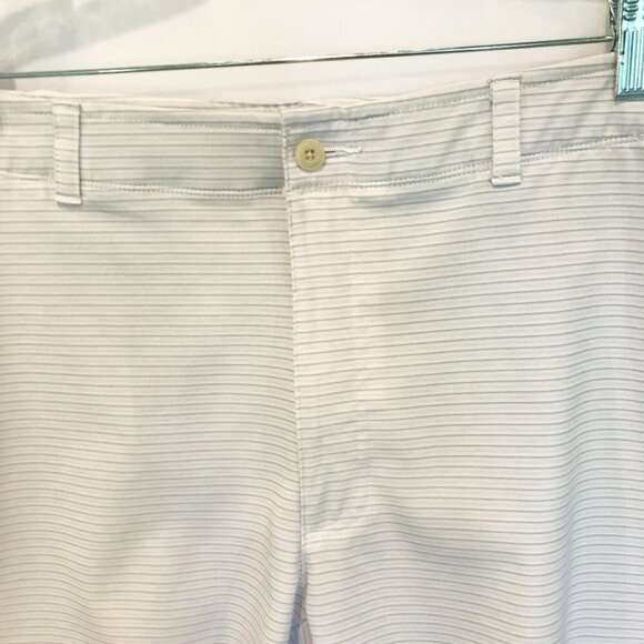 Ben Hogan Men's Flat Front Striped Bermuda Golf Shorts Sz 40 in Gray White - Picture 2 of 9
